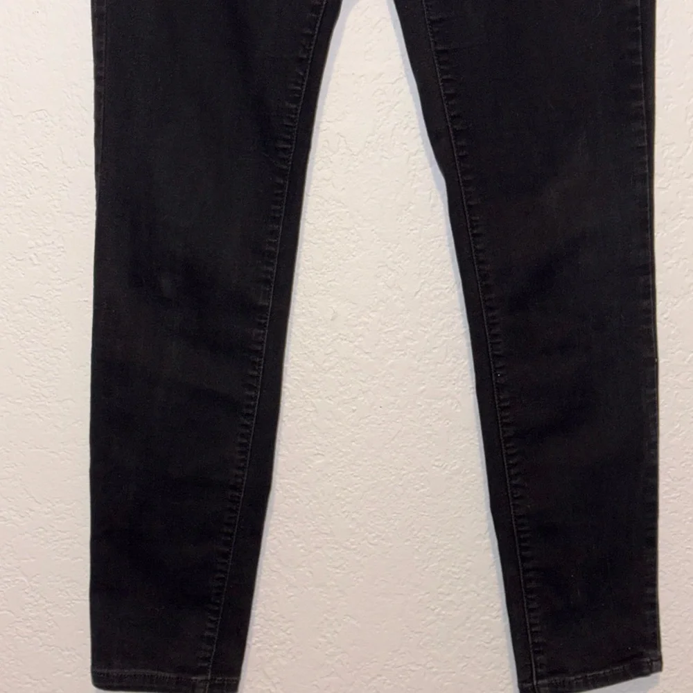 Old Navy Rockstar Mid-Rise Black Skinny Jeans (Size 8 Long)